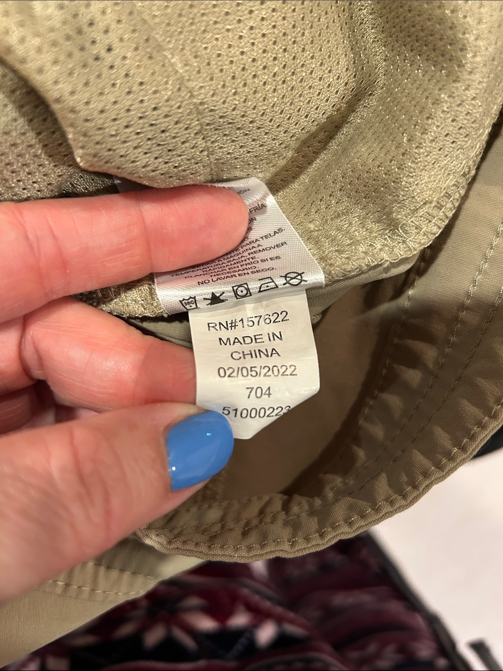 Eddie Bauer women’s Beige Utility Shorts, size 6, zippered pockets, hiking - Picture 11 of 11